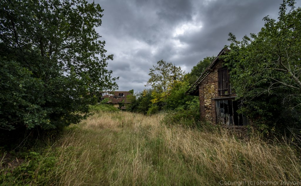 Abandoned house, Choue, France || f/10 || 1/50 s || ISO100 || 10.0 mm || NIKON D7200 || 2020 || Shahriar ZAYYANI